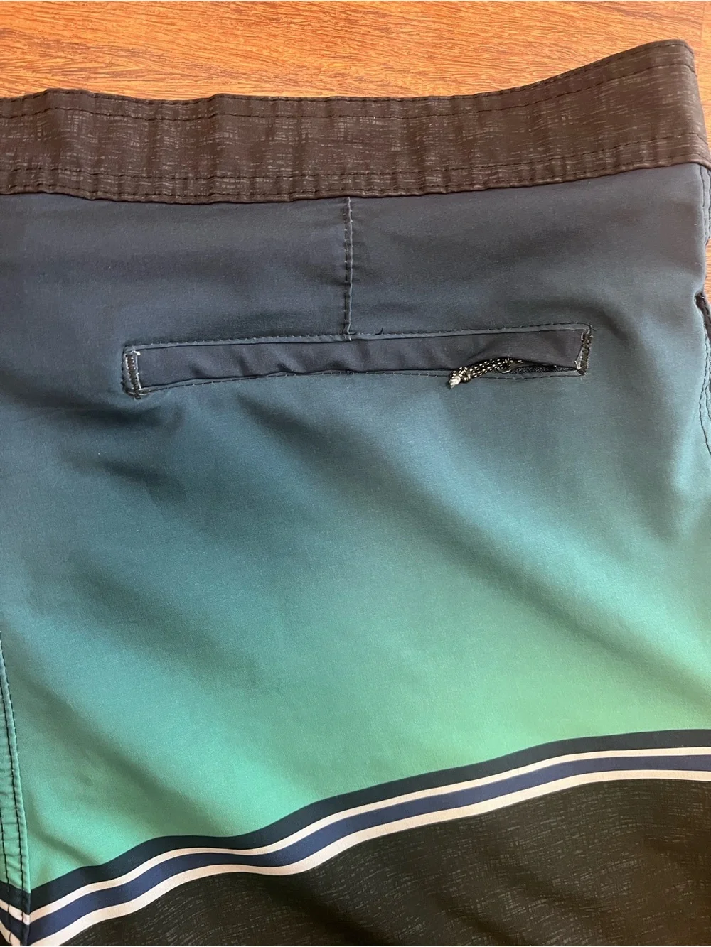 Burnside Men’s Fade Stretch Boardshorts - Black & Teal